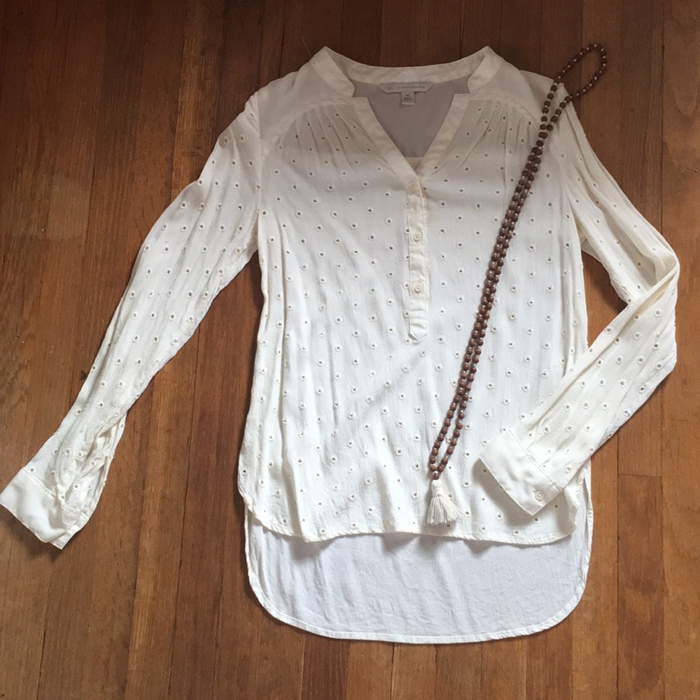 LC Lauren Conrad Off White Eyelet Detail Blouse 🌟